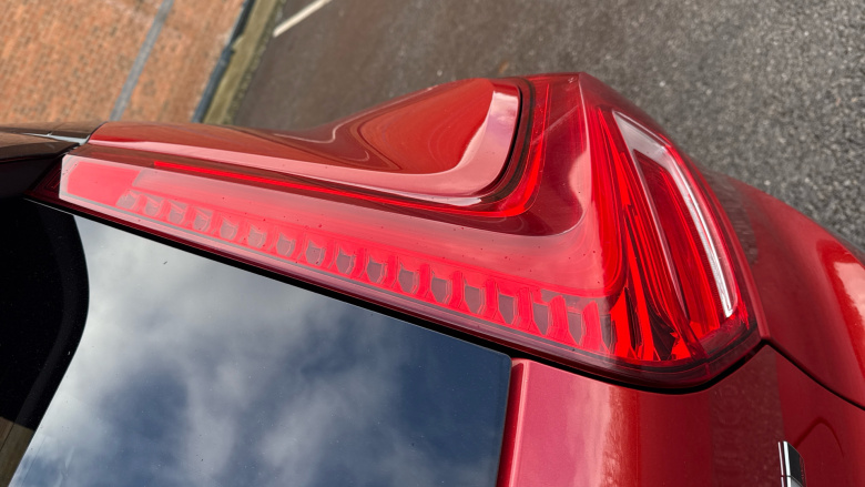 Volvo Xc40 2.0 T5 R DESIGN 5dr AWD Geartronic Petrol Estate